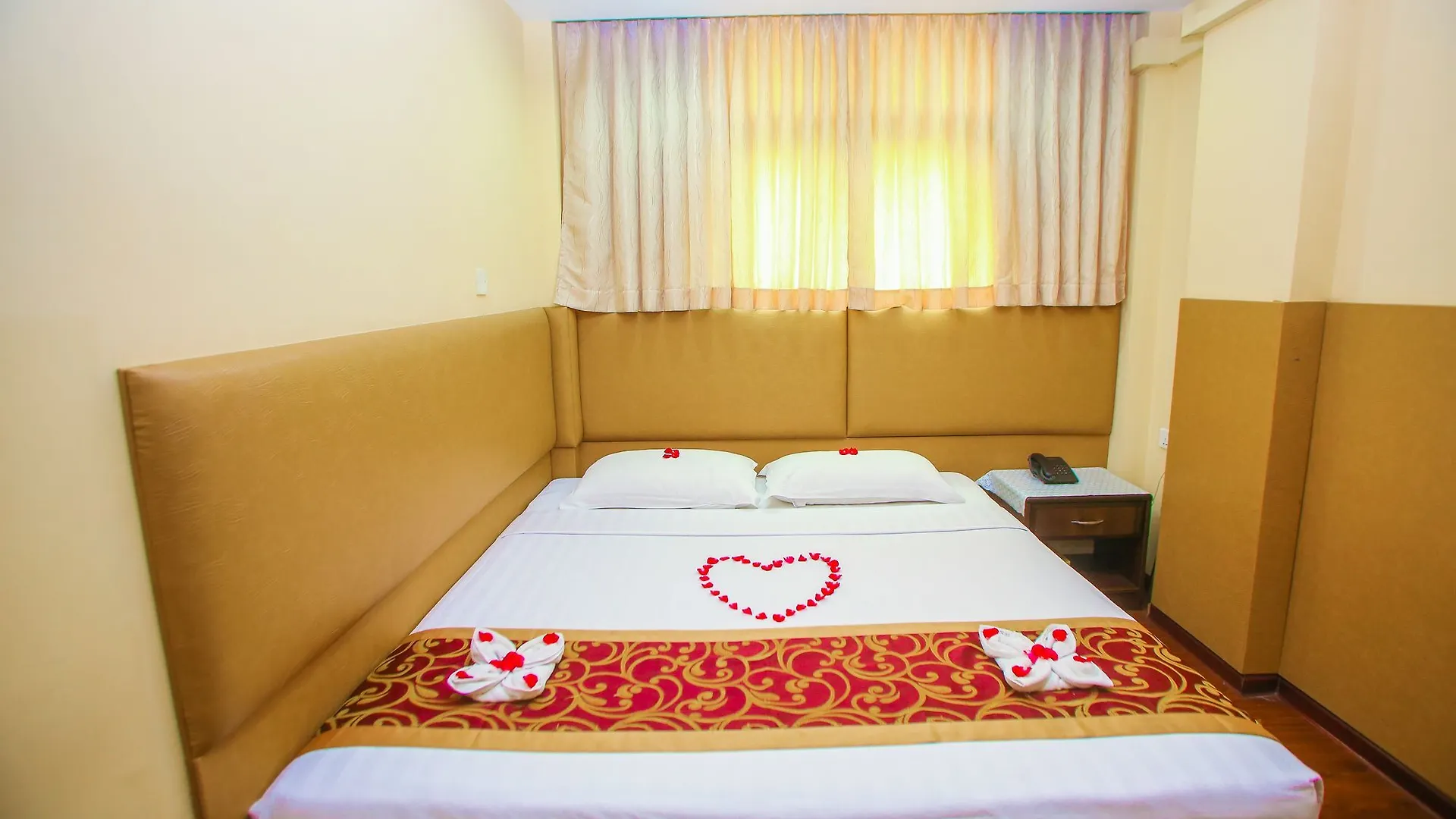 Grace Treasure Hotel Yangon 3*,